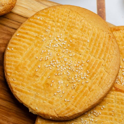 Galleta champurrada | Pastelería Ciro Guatemala | Champurradas artesanales elaboradas con la receta tradicional guatemalteca, crujientes y aromáticas, perfumadas con vainilla. Horneadas en pequeños lotes para garantizar la calidad y el sabor que nuestros clientes reconocen desde hace 50 años.